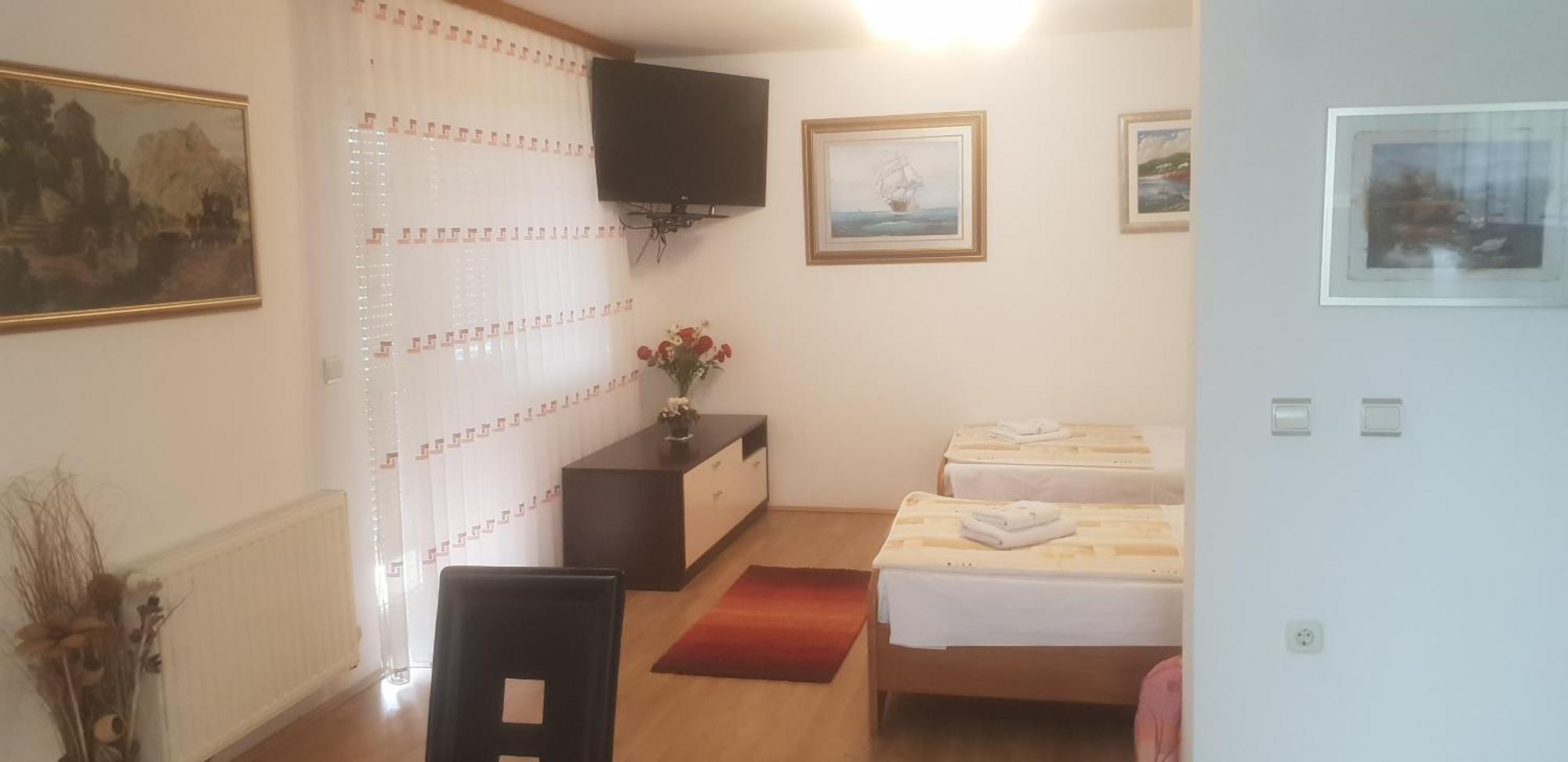 Apartments Mise Ogulin Zewnętrze zdjęcie