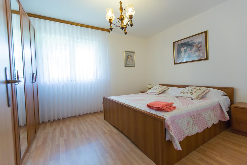 Apartments Mise Ogulin Zewnętrze zdjęcie