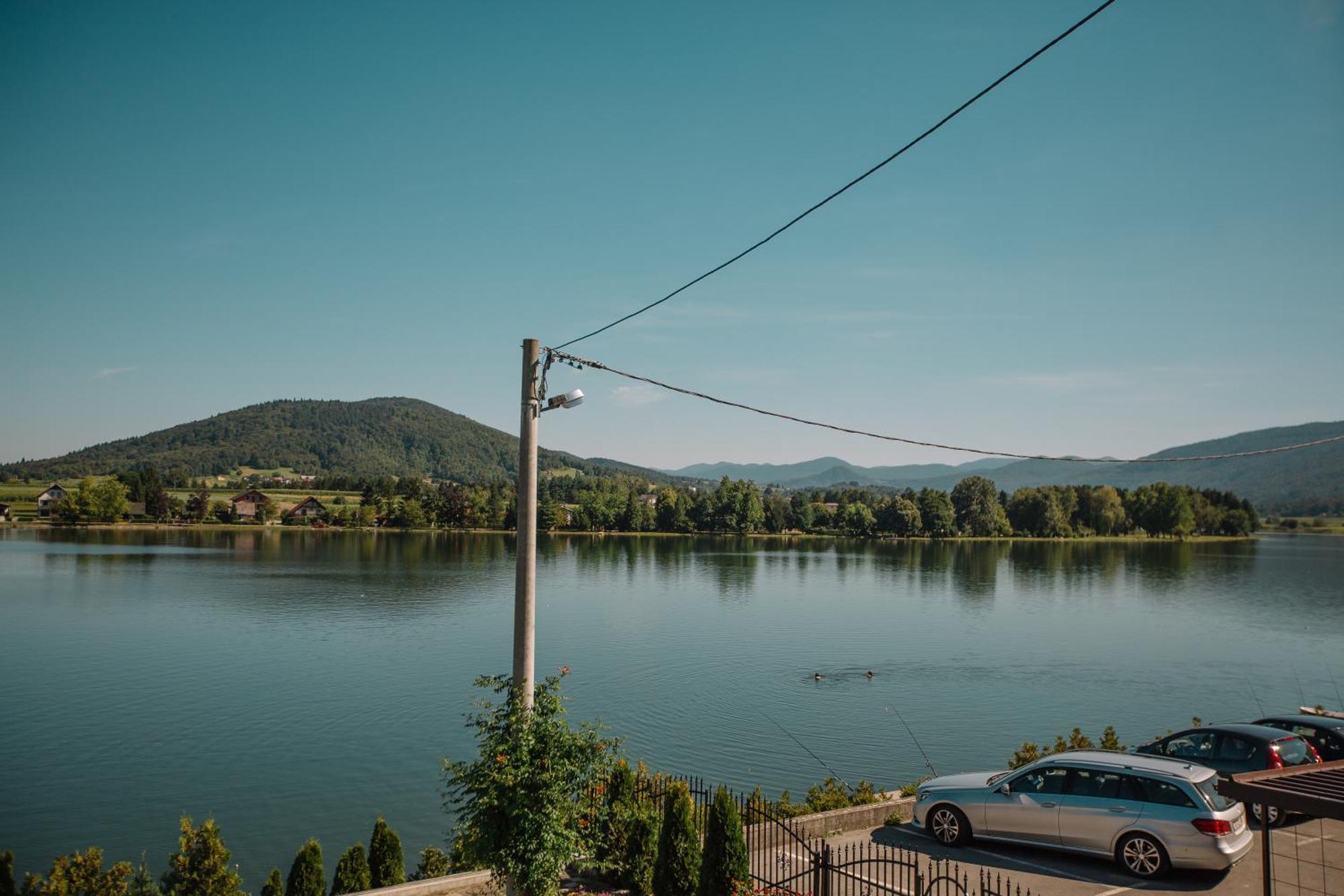 Apartments Mise Ogulin Zewnętrze zdjęcie
