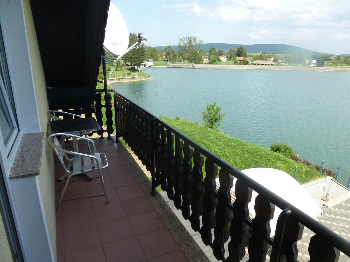 Apartments Mise Ogulin Zewnętrze zdjęcie